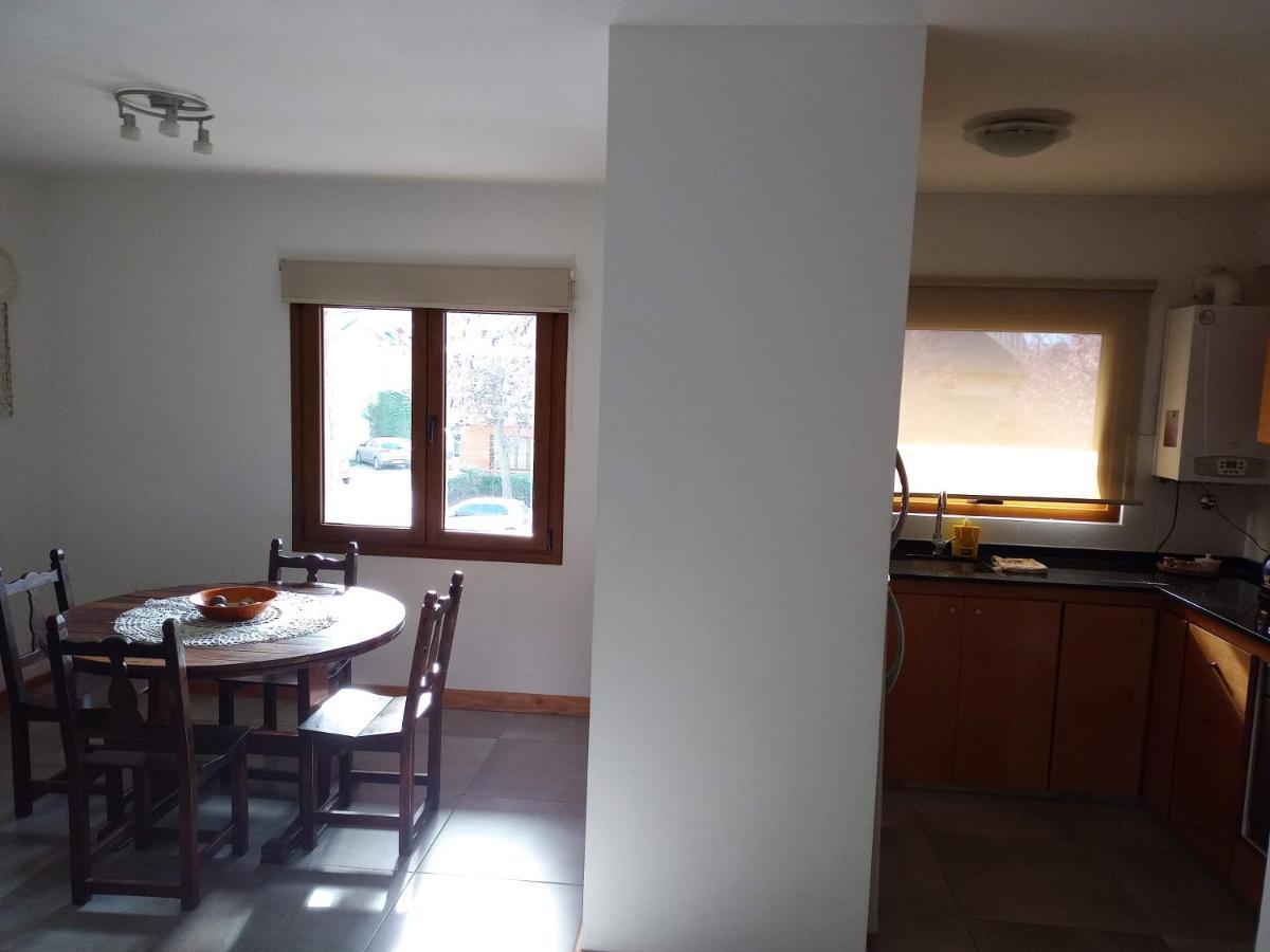 Cómodo Departamento Céntrico en San martin de los andes San Martín de los Andes Exterior foto